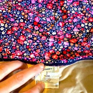 Old navy maternity bathing suit size small